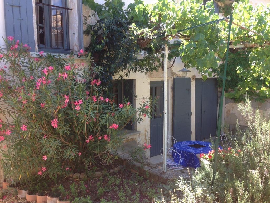 Les De Catherine